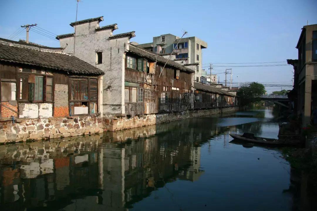 旋转轮胎