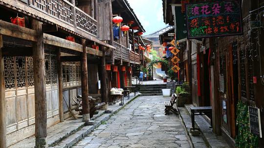 儿童团队寒假出行 有事可打航空热线